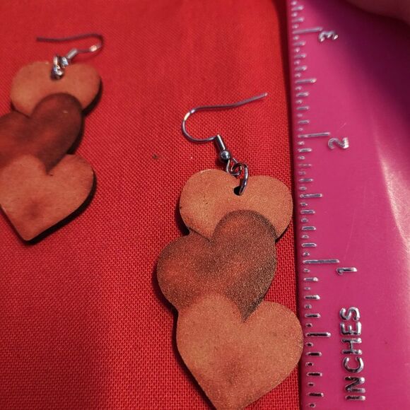Vintage Distressed Heart Double-Sided Wooden Dangle Earrings - Picture 3 of 4